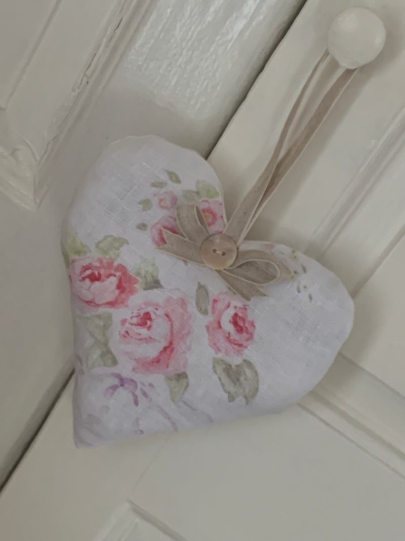 Pretty lavender heart in Roses and Bows by Rose &Foxgloves
